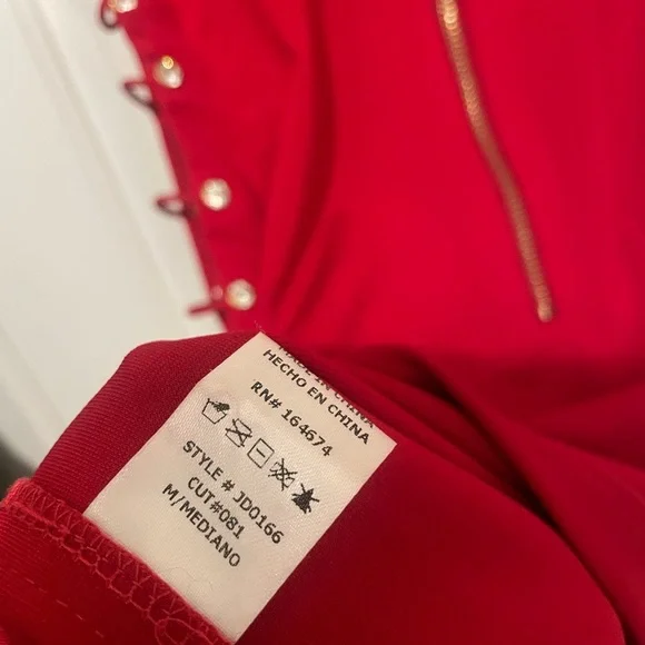 Kaylee kollection red dress with slits and jewels down both sides size medium - Picture 6 of 8